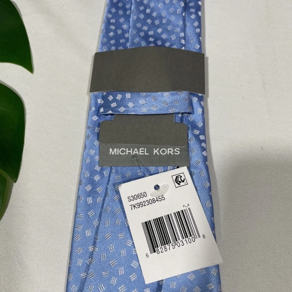 NWT $70 MICHAEL KORS [ Men's Tie ] Mini‎ Squares in Light Blue